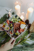 Load image into Gallery viewer, Holiday Tin